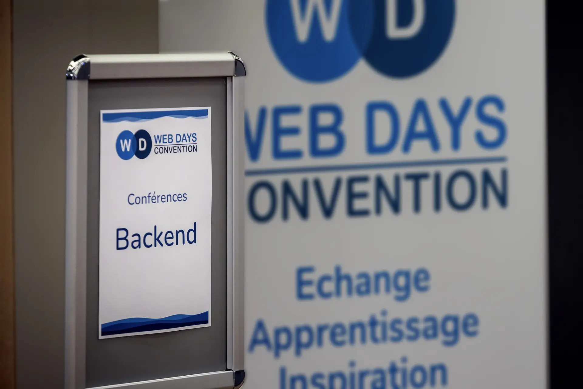 01 000 Affiche Backend 2